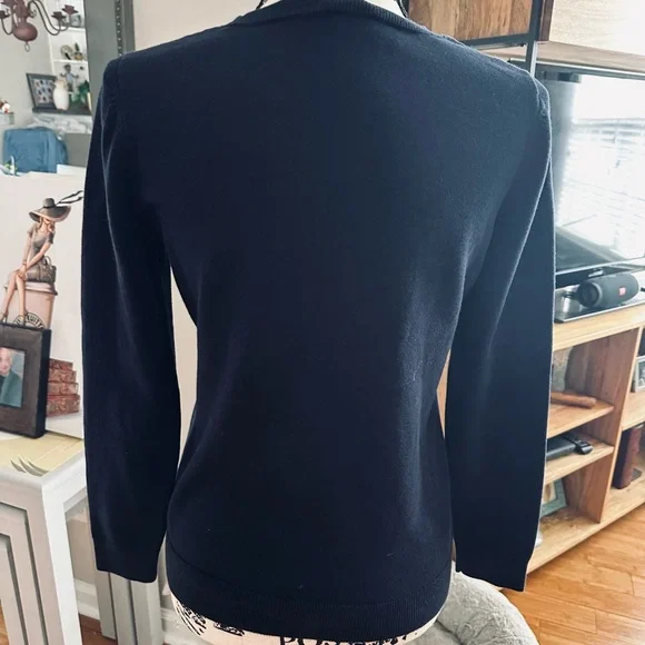 Talbots Sweater with Polar Bear Pattern - Picture 5 of 6